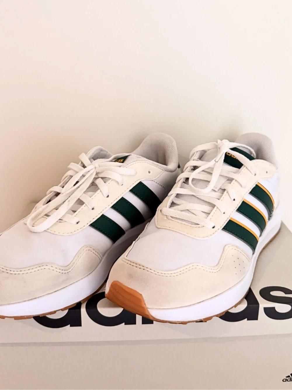 Adidas Run 60s US 4 Kids
